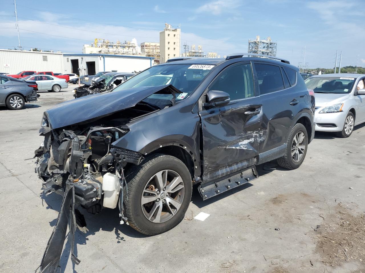 Изображение 1 2017 TOYOTA RAV4 XLE 2017 с VIN JTMWFREV8HJ105778