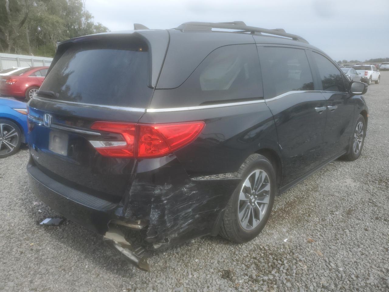 Image 3 of 2021 HONDA ODYSSEY EXL 2021 with VIN 5FNRL6H7XMB016748