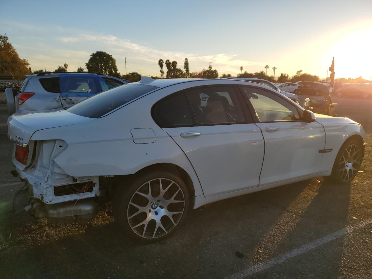 Obraz 3 z 2012 BMW 750 I 2012 z VIN WBAKA8C55CCY37466