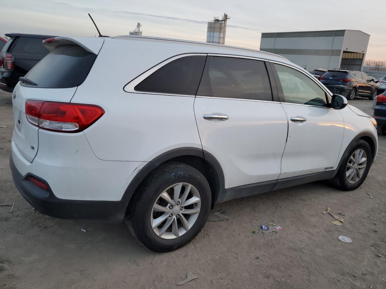 Image 3 of 2016 KIA SORENTO LX 2016 with VIN 5XYPGDA57GG159436