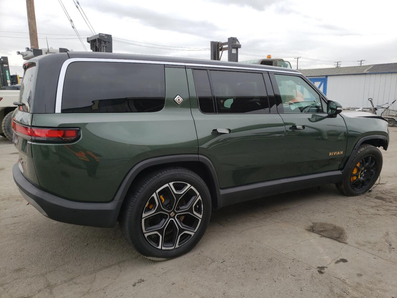 Изображение 3 2023 RIVIAN R1S LAUNCH EDITION 2023 с VIN 7PDSGABL7PN004473