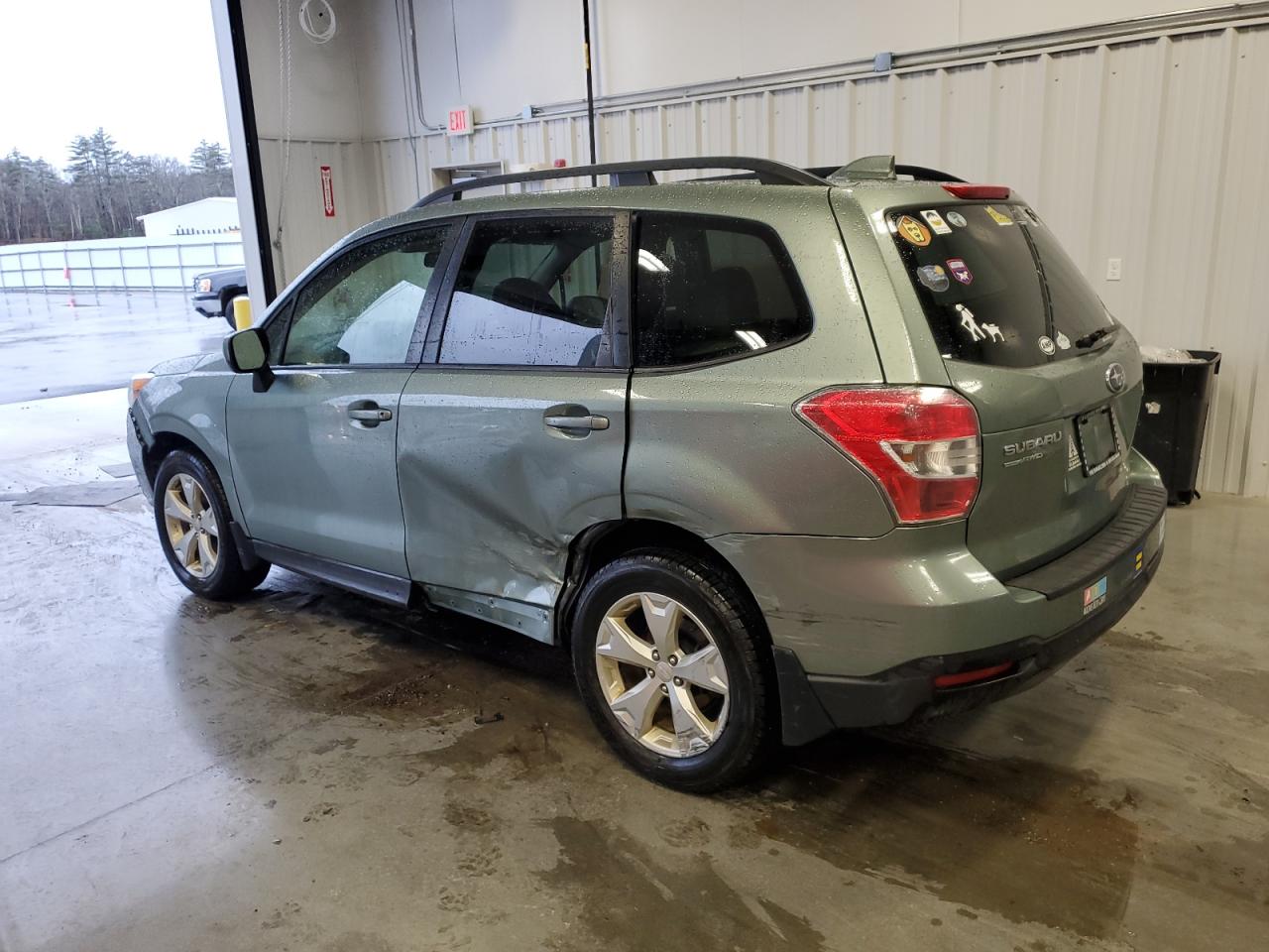 Image 2 of 2016 SUBARU FORESTER 2.5I PREMIUM 2016 with VIN JF2SJADCXGH481596