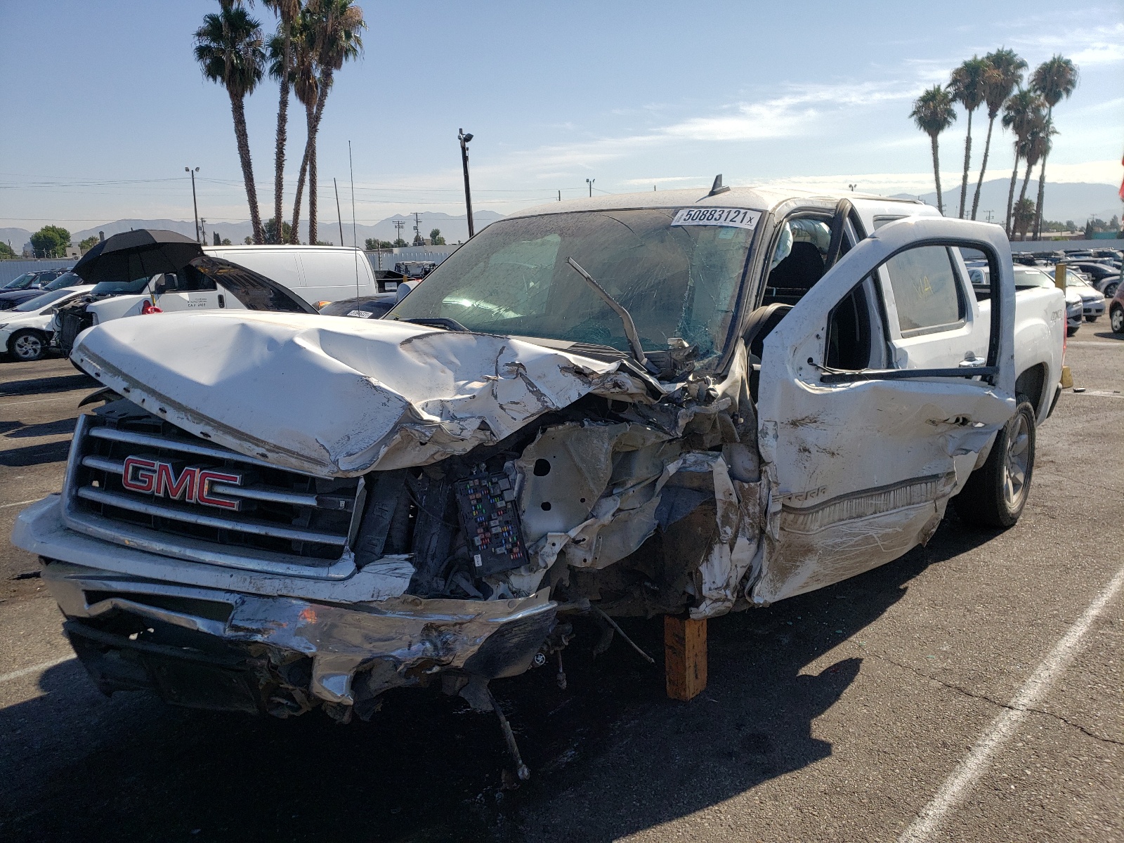 Image 2 of 2012 GMC SIERRA K1500 SLE 2012 with VIN 3GTP2VE75CG139357