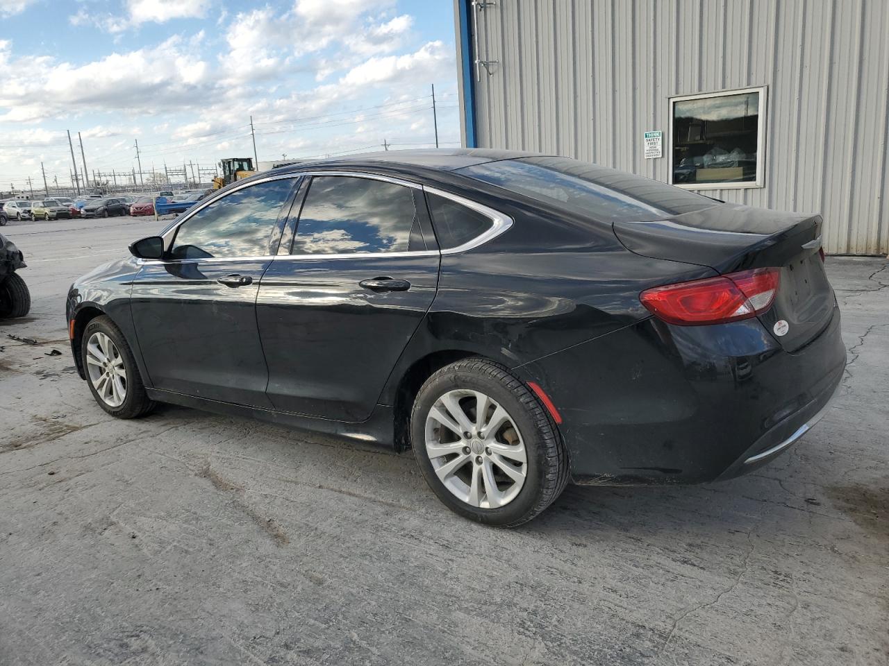 Изображение 2 2016 CHRYSLER 200 LIMITED 2016 с VIN 1C3CCCAB5GN133022