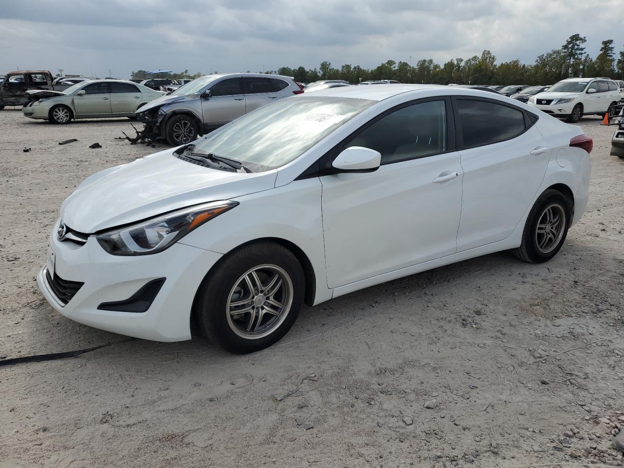 Image 1 of 2016 HYUNDAI ELANTRA SE 2016 with VIN 5NPDH4AE0GH690891