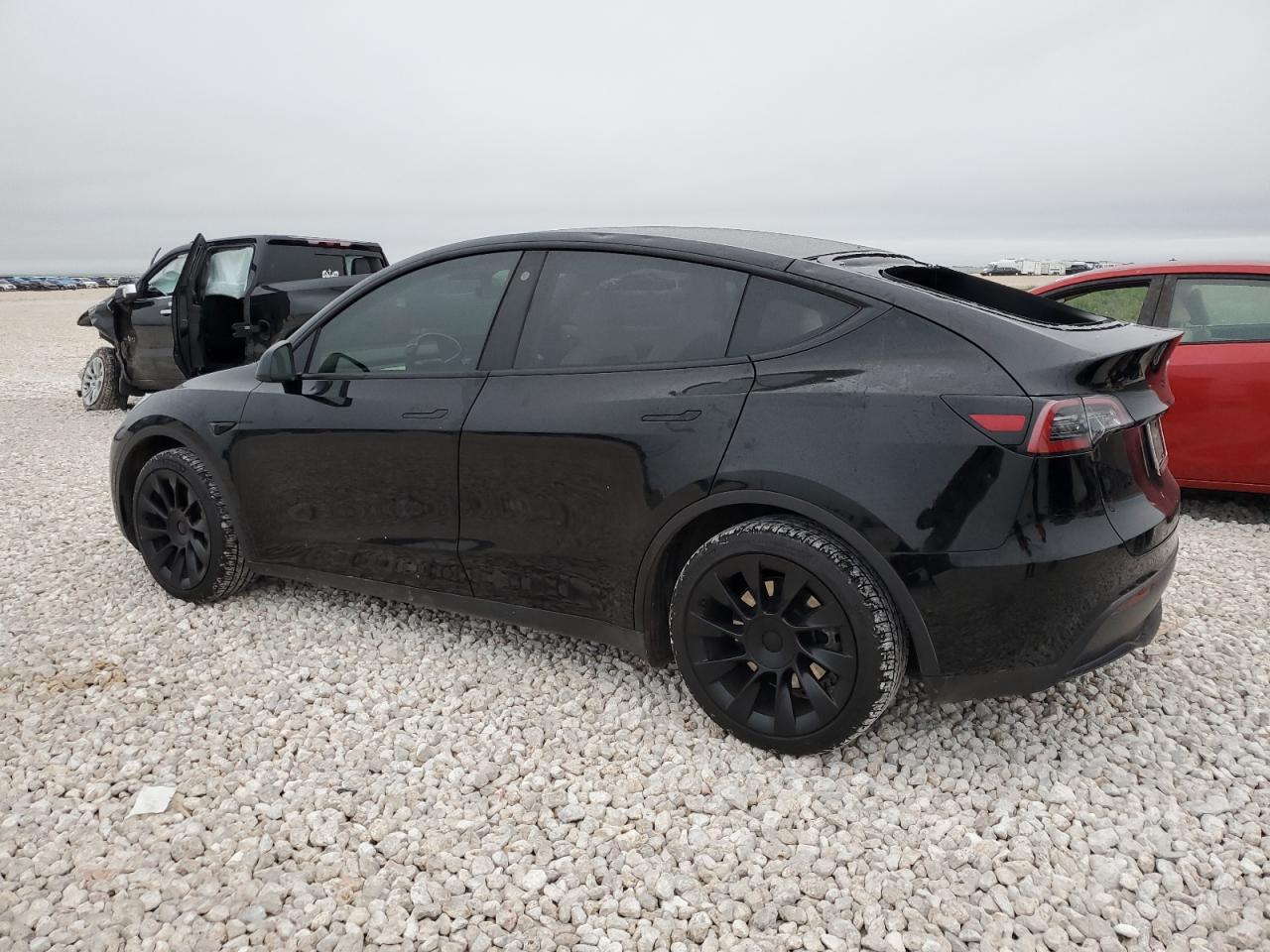 Изображение 2 2021 TESLA MODEL Y  2021 с VIN 5YJYGDEE1MF250865