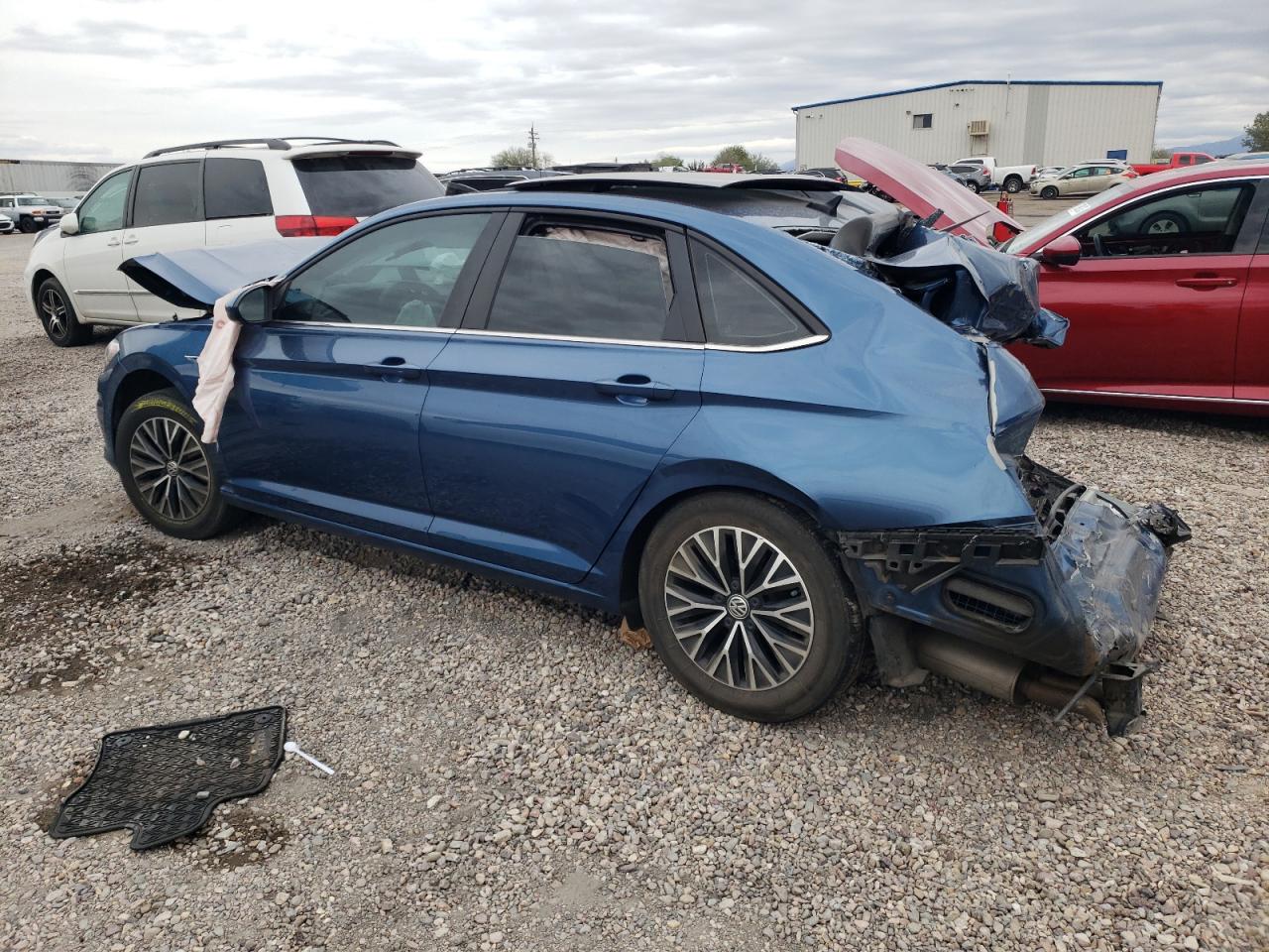 Image 2 of 2019 VOLKSWAGEN JETTA SEL 2019 with VIN 3VWE57BU9KM075552