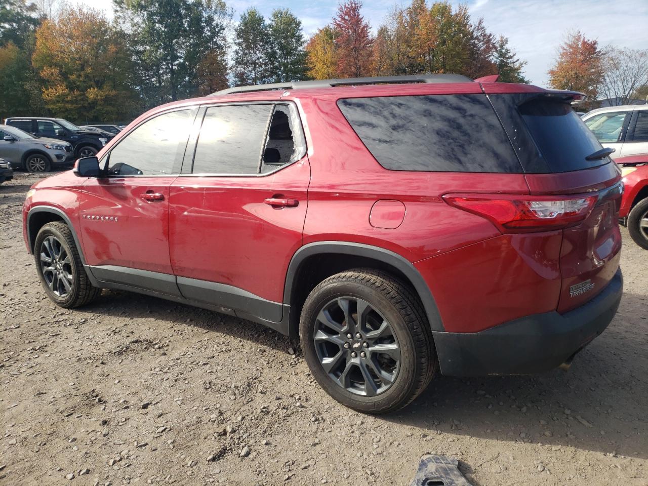 Изображение 2 2019 CHEVROLET TRAVERSE RS 2019 с VIN 1GNERJKX6KJ103052