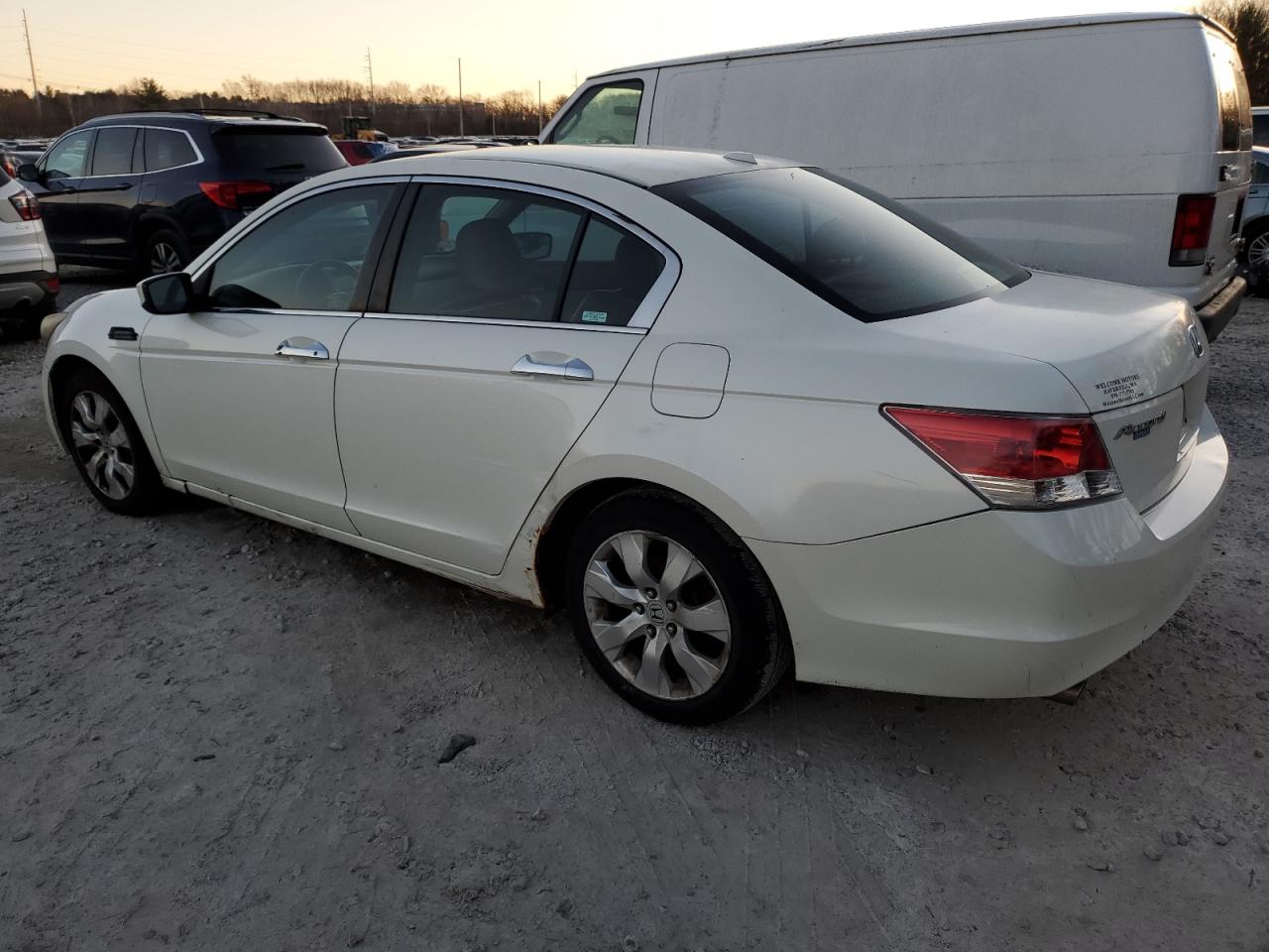 Изображение 2 2009 HONDA ACCORD EXL 2009 с VIN 1HGCP36829A045313