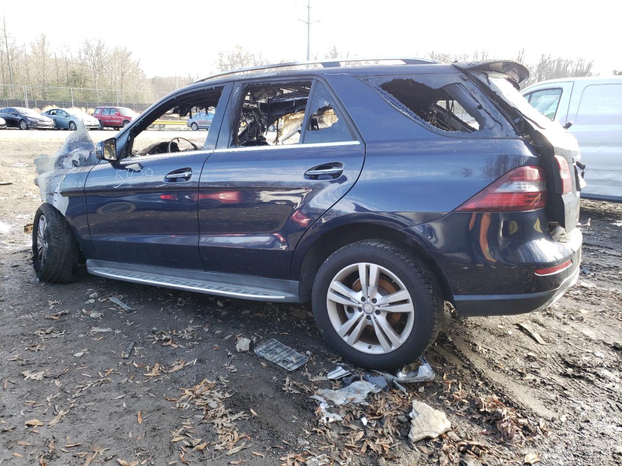 Изображение 2 2015 MERCEDES-BENZ ML 350 4MATIC 2015 с VIN 4JGDA5HBXFA526958