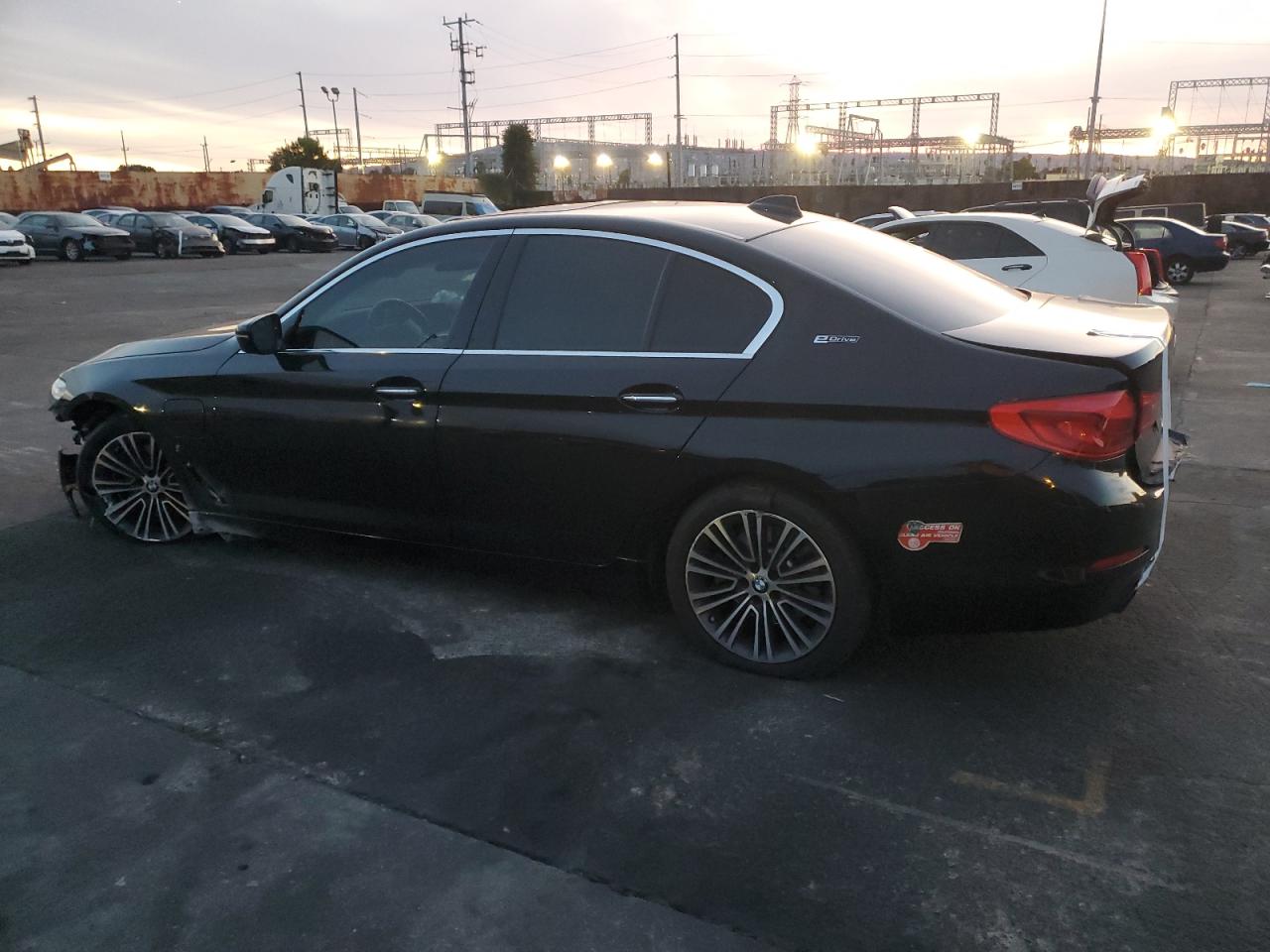 Изображение 2 2018 BMW 530E  2018 с VIN WBAJA9C50JG622908