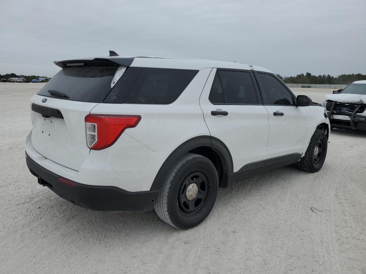 Изображение 3 2020 FORD EXPLORER POLICE INTERCEPTOR 2020 с VIN 1FM5K8AW9LGC13652