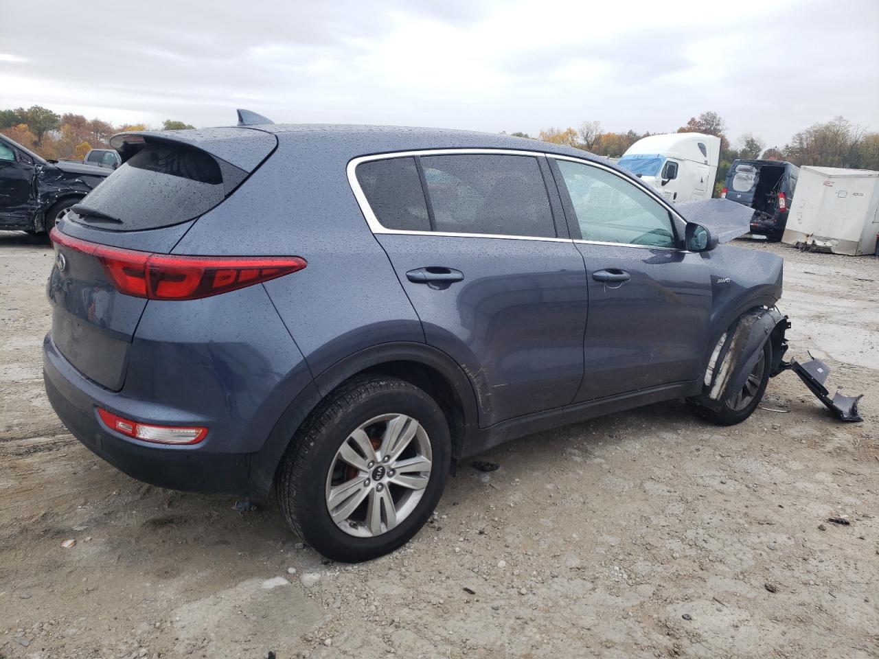 Image 3 of 2019 KIA SPORTAGE LX 2019 with VIN KNDPMCAC8K7502990