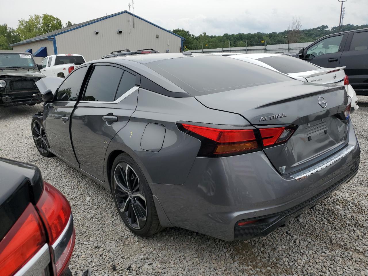 Image 2 of 2023 NISSAN ALTIMA SR 2023 with VIN 1N4BL4CV5PN378235