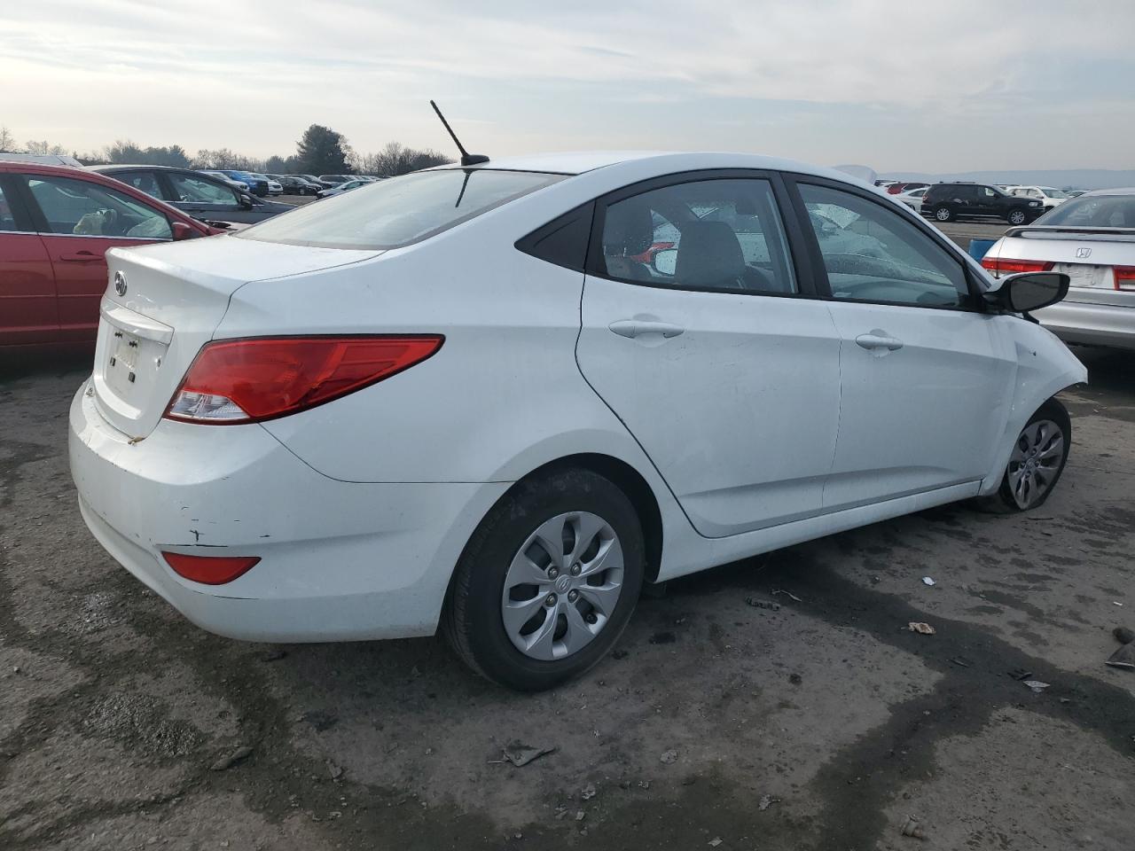 Изображение 3 2016 HYUNDAI ACCENT SE 2016 с VIN KMHCT4AE0GU943896