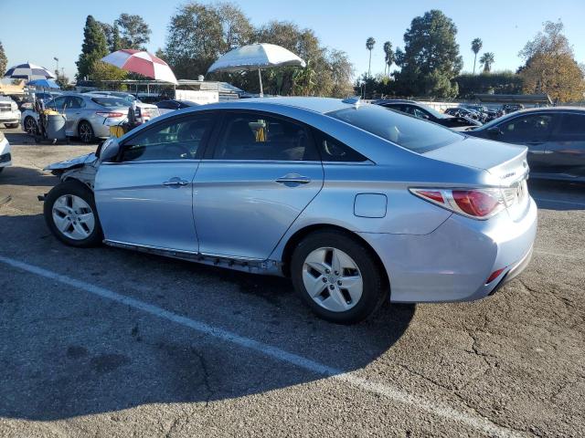 Image 2 of 2012 HYUNDAI SONATA HYBRID 2012 with VIN KMHEC4A48CA042853