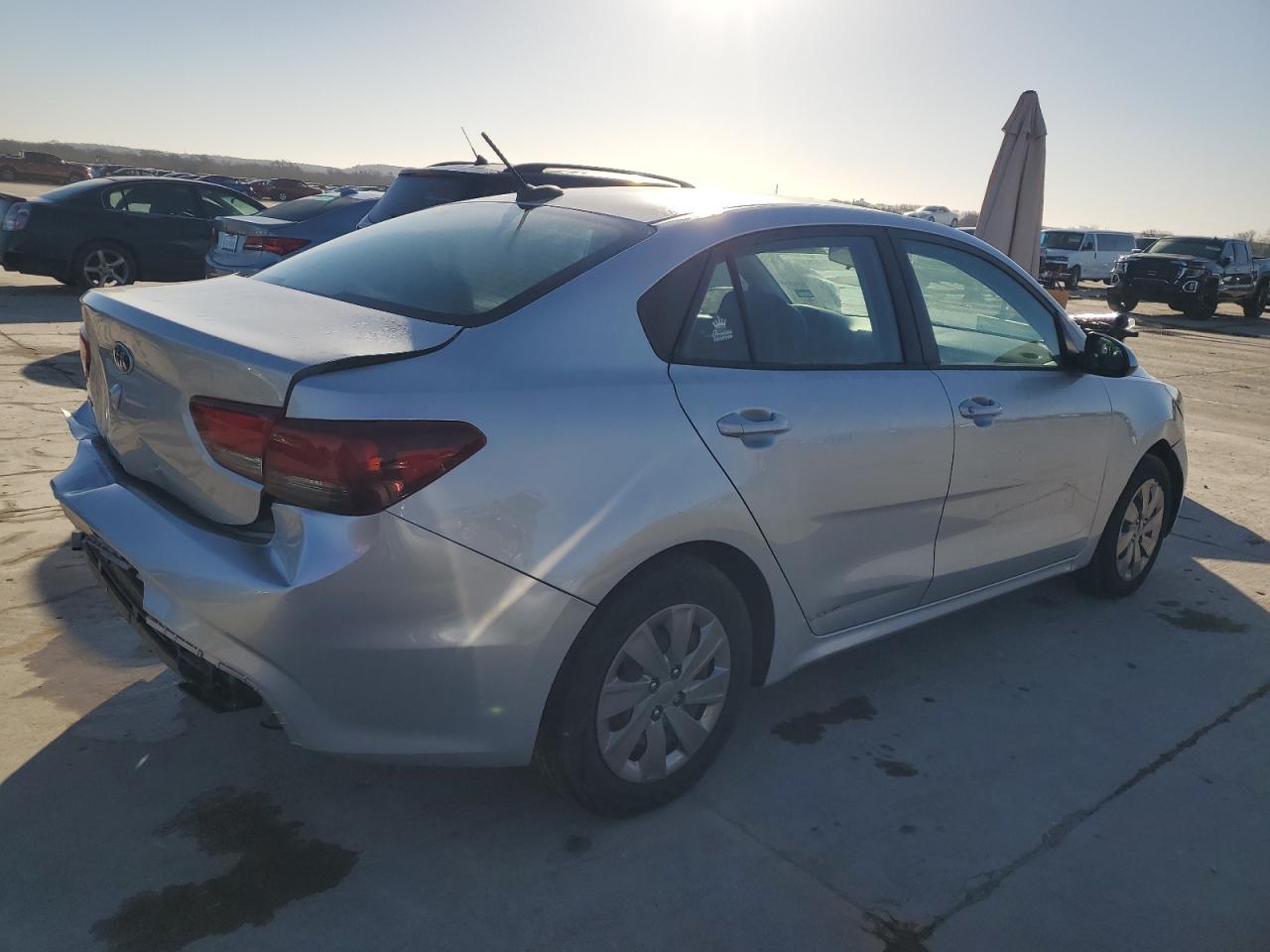 Изображение 3 2019 KIA RIO S 2019 с VIN 3KPA24AB6KE211266