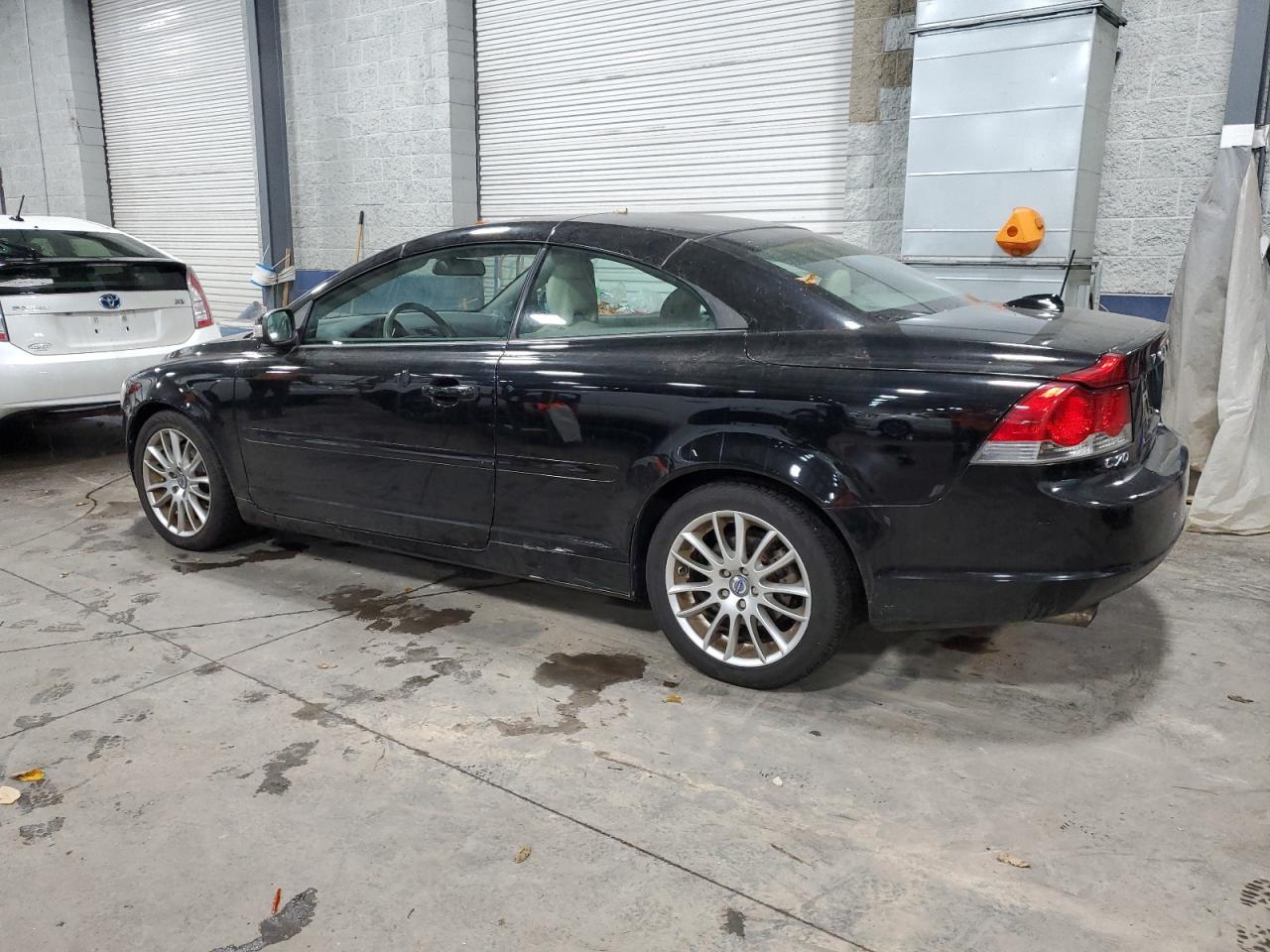 Изображение 2 2009 VOLVO C70 T5 2009 с VIN YV1MC67209J070490