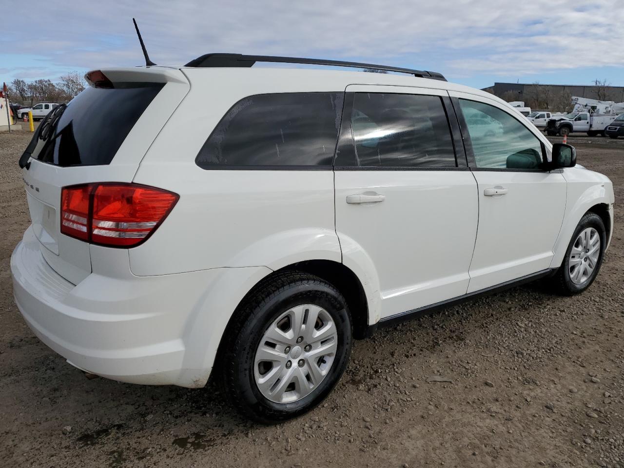 Image 3 of 2019 DODGE JOURNEY SE 2019 with VIN 3C4PDCAB0KT797487