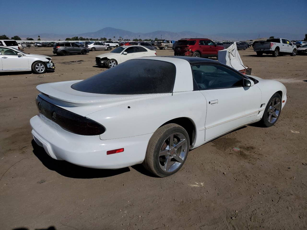 Image 3 of 2001 PONTIAC FIREBIRD  2001 with VIN 2G2FS22K912125372