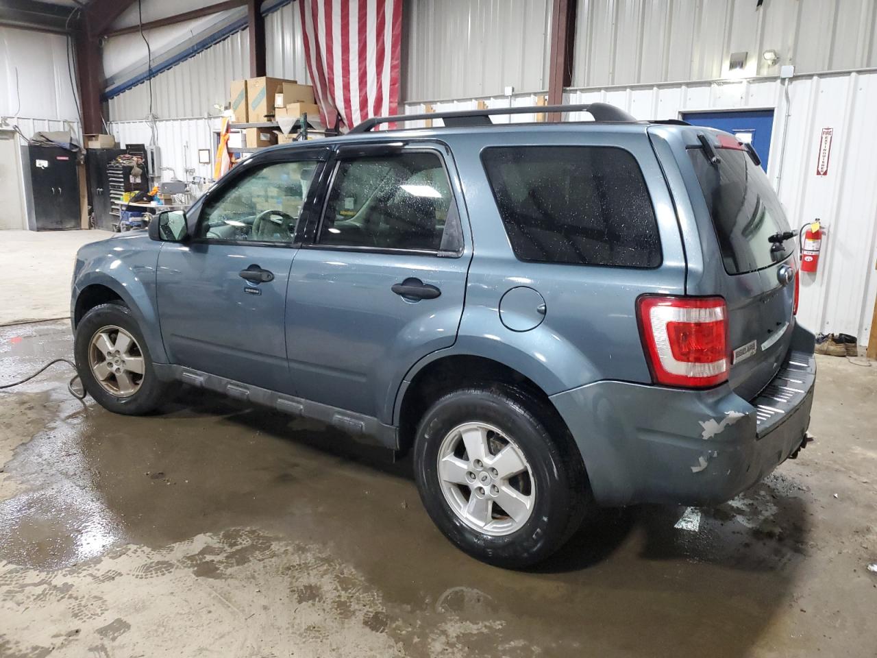 Image 2 of 2011 FORD ESCAPE XLT 2011 with VIN 1FMCU0DG7BKB64325