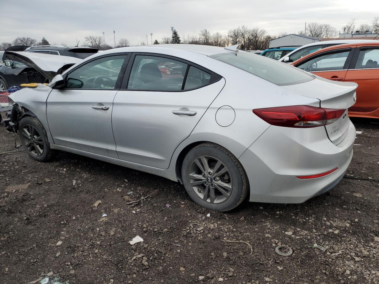 Изображение 2 2018 HYUNDAI ELANTRA SEL 2018 с VIN 5NPD84LF9JH297498
