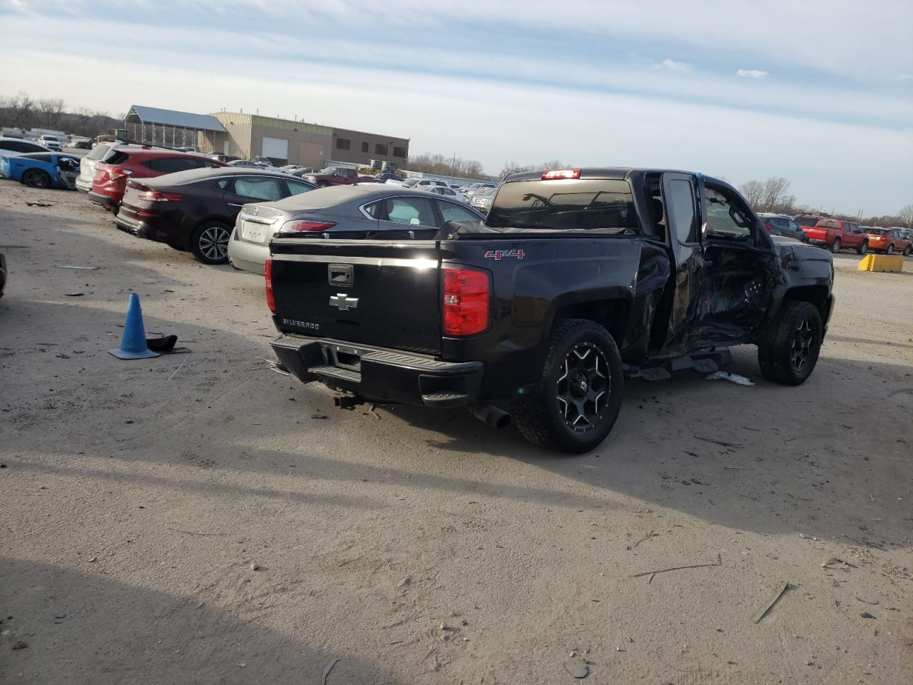 Image 3 of 2016 CHEVROLET SILVERADO K1500 CUSTOM 2016 with VIN 1GCVKPEC2GZ254603