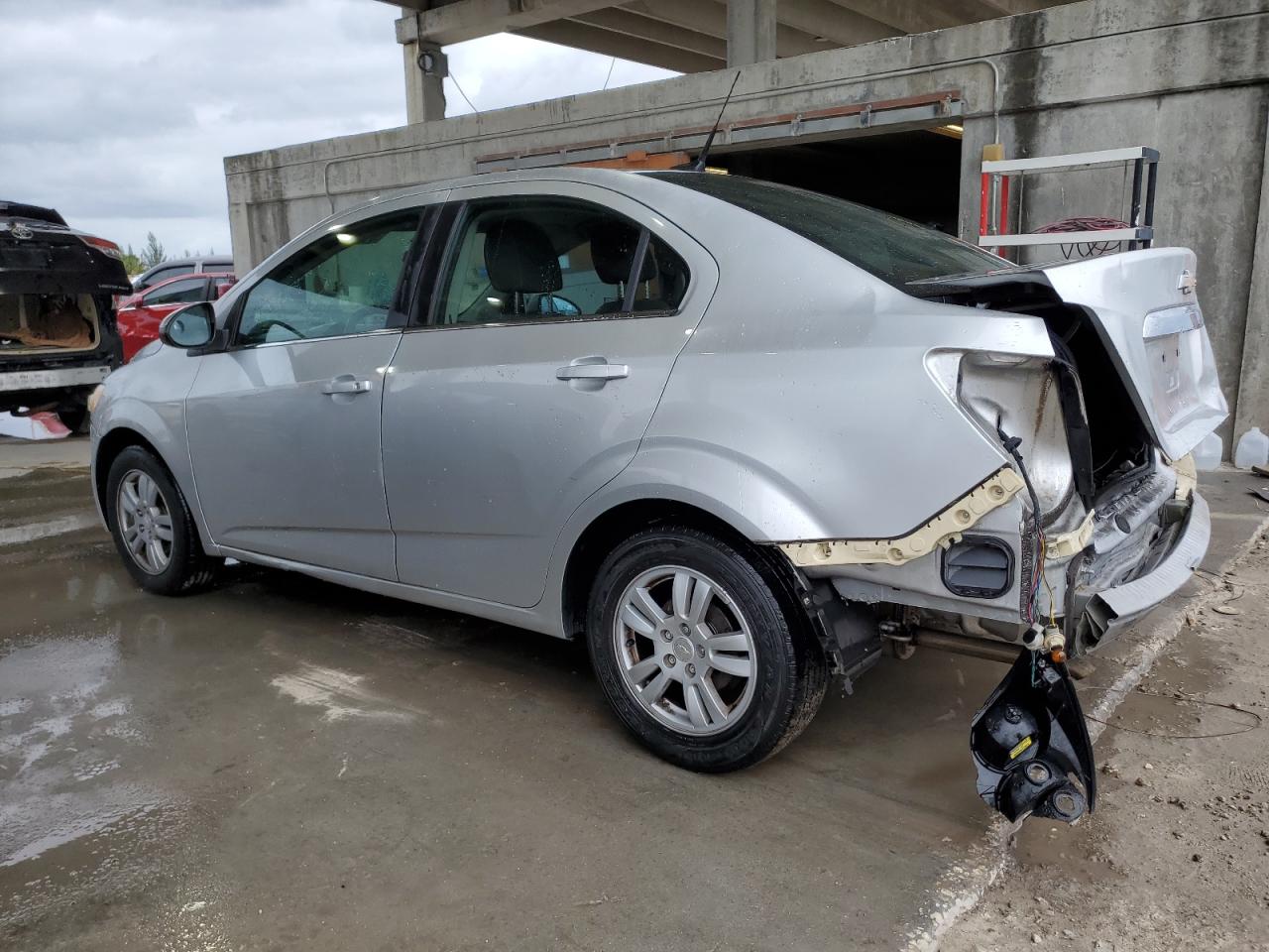 Изображение 2 2014 CHEVROLET SONIC LT 2014 с VIN 1G1JC5SH3E4175749