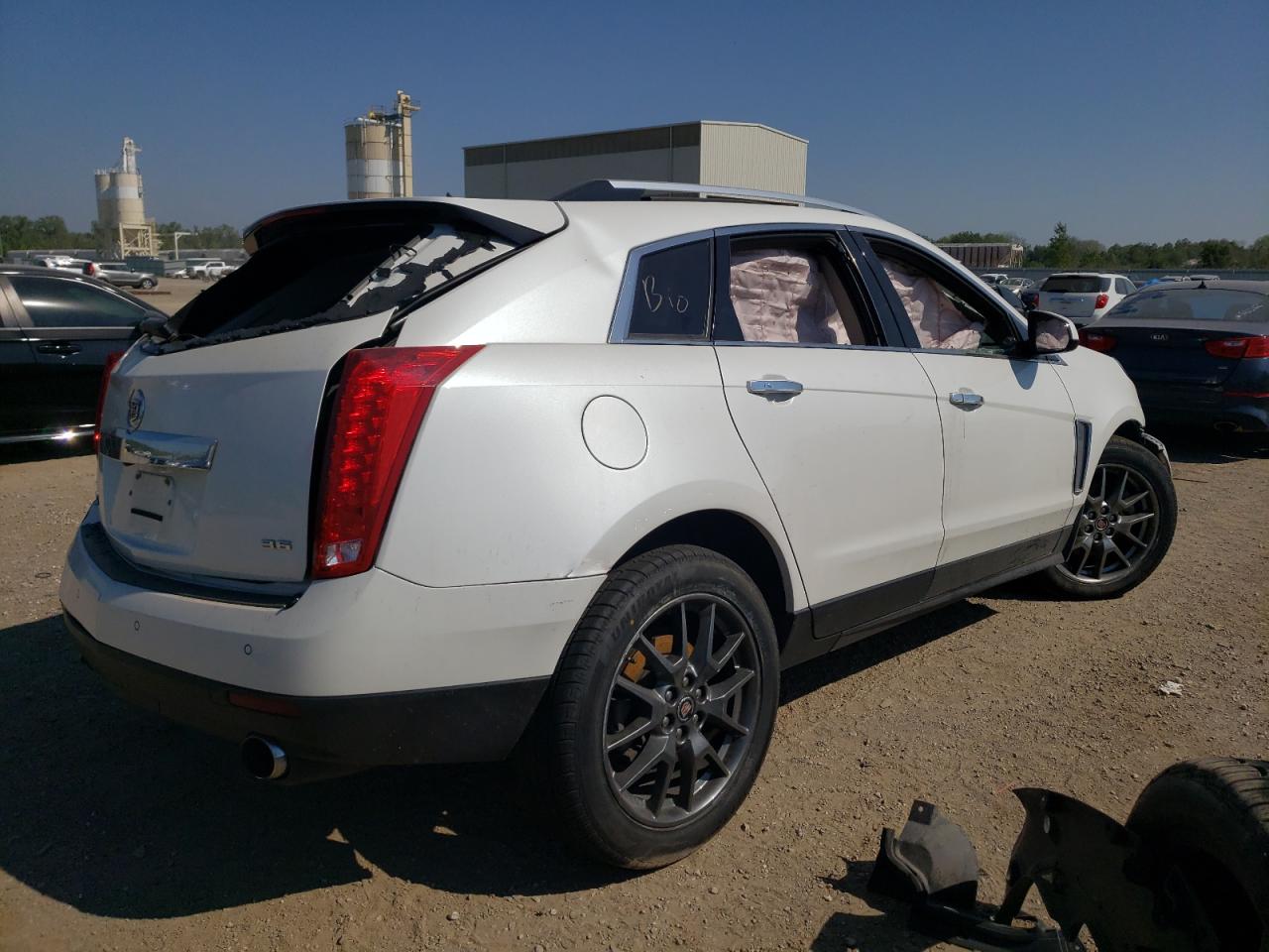Изображение 3 2015 CADILLAC SRX PREMIUM COLLECTION 2015 с VIN 3GYFNGE38FS579094