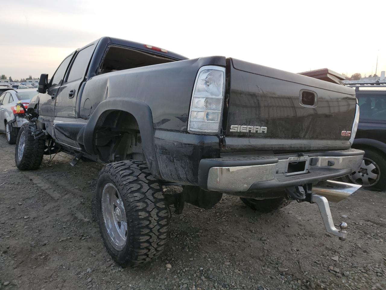 Изображение 2 2004 GMC SIERRA K2500 HEAVY DUTY 2004 с VIN 1GTHK23204F208985