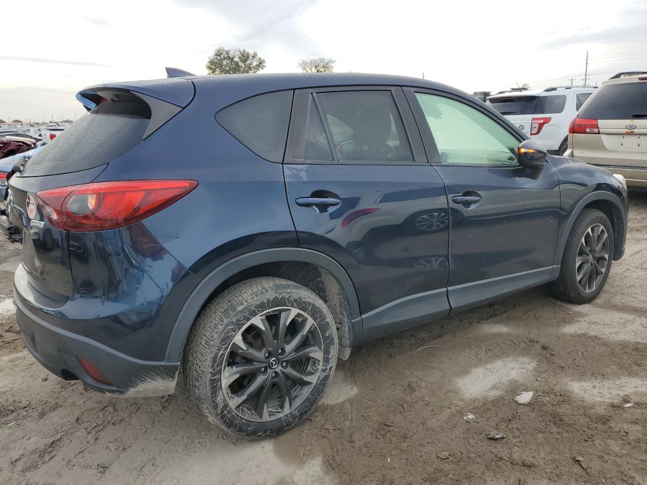 Obraz 3 z 2016 MAZDA CX-5 GT 2016 z VIN JM3KE2DYXG0682036