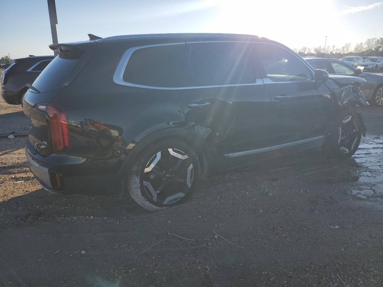 Image 3 of 2023 KIA TELLURIDE S 2023 with VIN 5XYP6DGC0PG348521