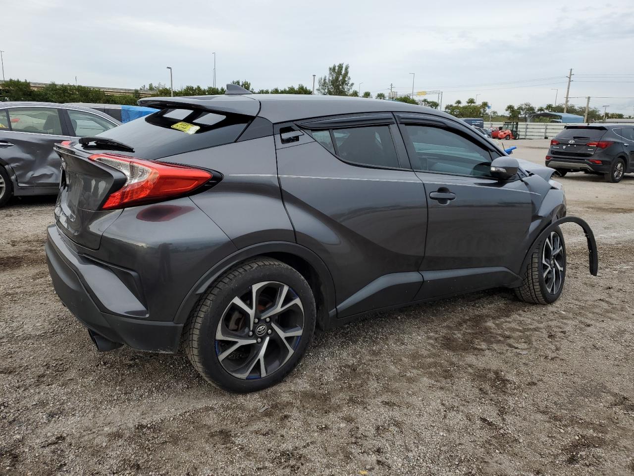 Image 3 of 2018 TOYOTA C-HR XLE 2018 with VIN NMTKHMBX3JR003572