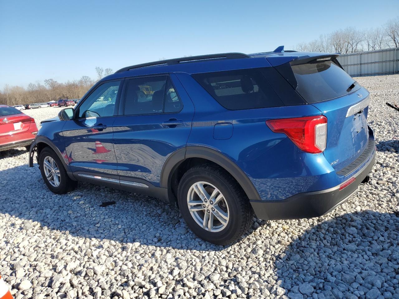 Image 2 of 2020 FORD EXPLORER XLT 2020 with VIN 1FMSK8DH9LGC57621