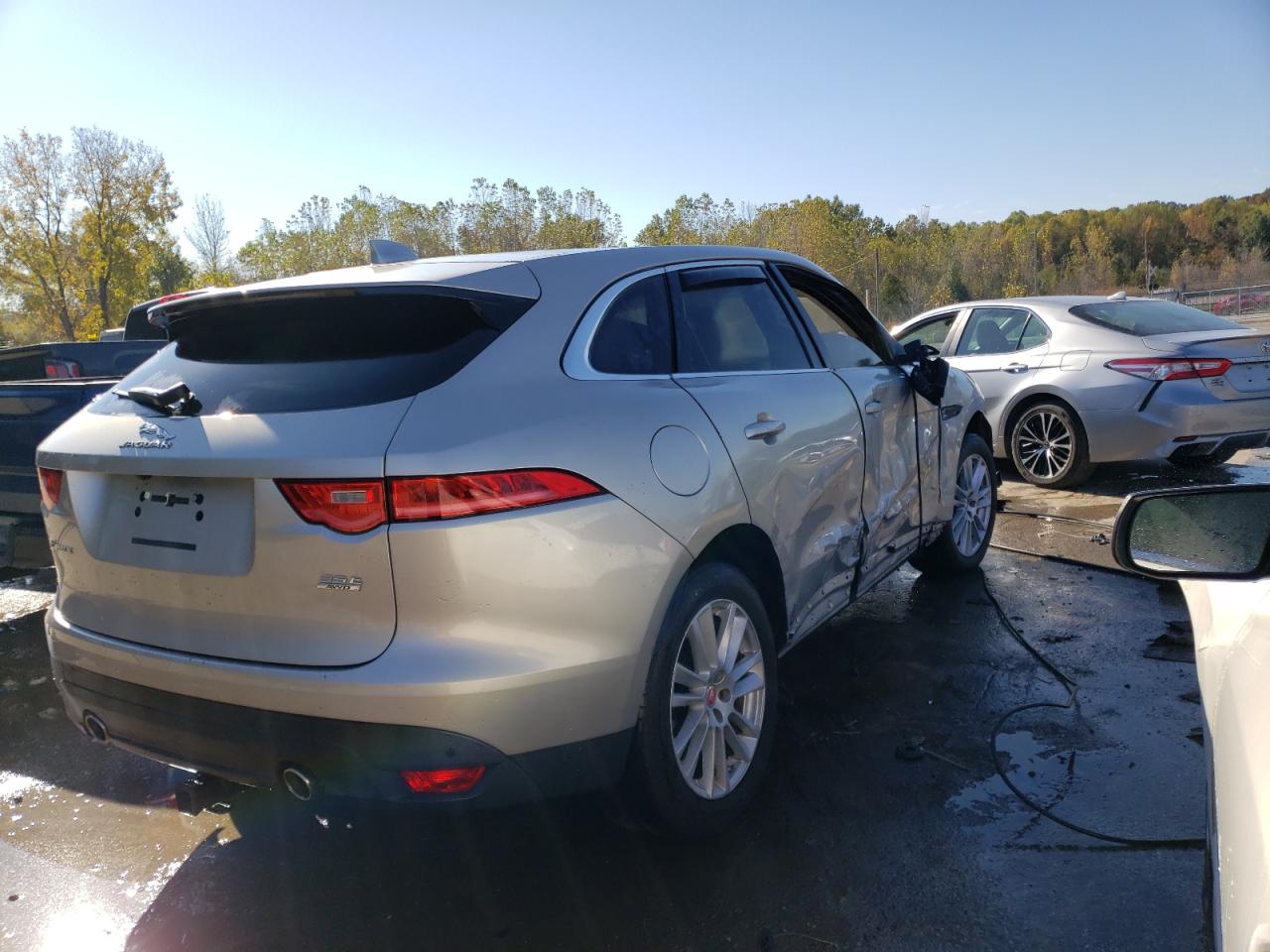 Obraz 3 z Jaguar F-Pace Prestige 2017 z VIN SADCK2BV5HA088128