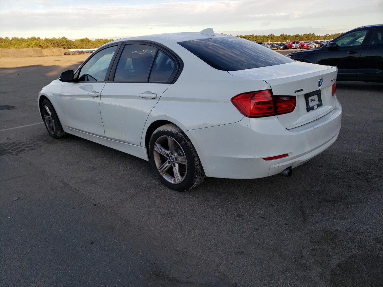 Image 2 of 2015 BMW 320 I XDRIVE 2015 with VIN WBA3C3G56FNS73847