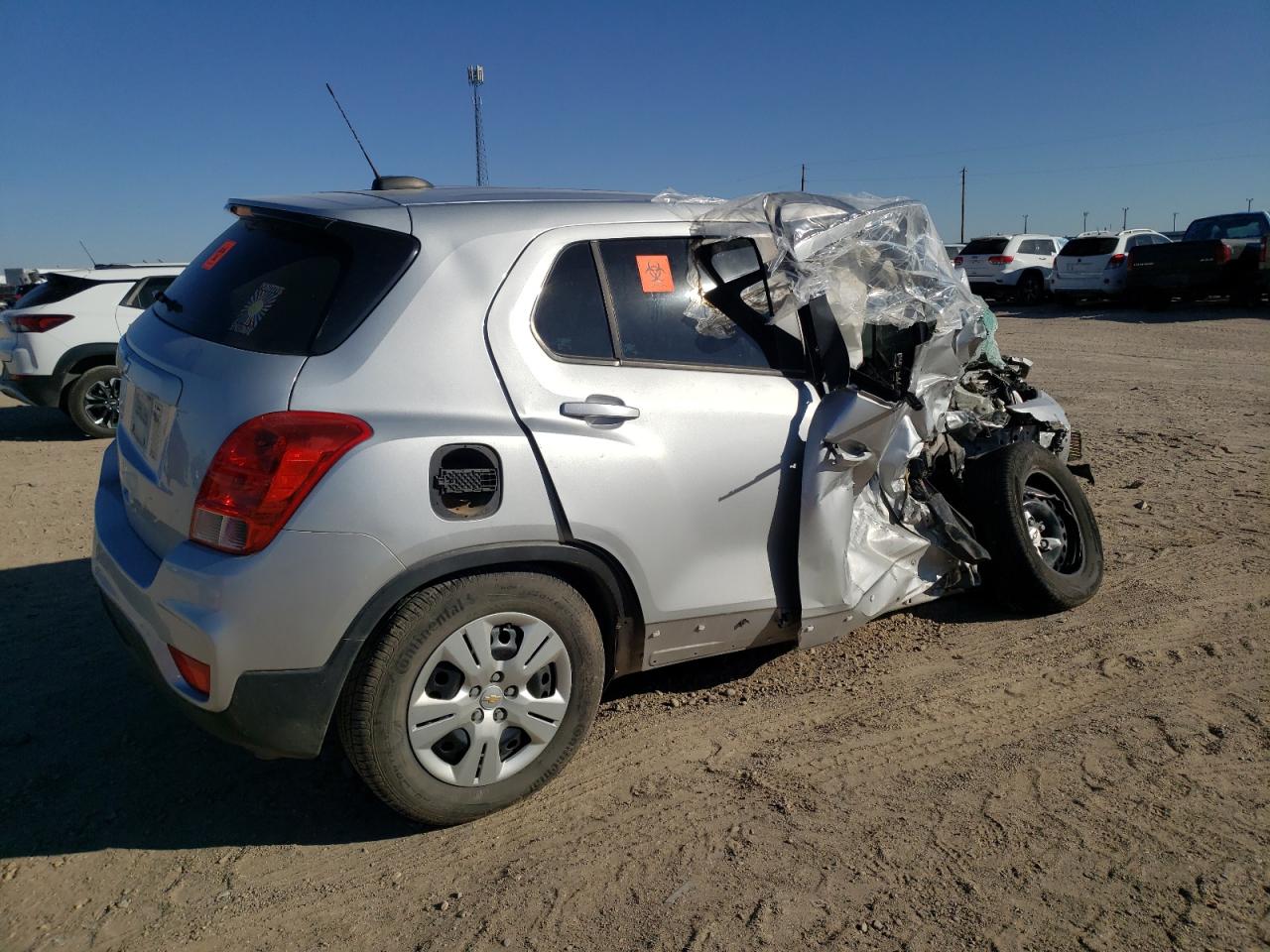 Obraz 3 z 2017 CHEVROLET TRAX LS 2017 z VIN 3GNCJKSB4HL193439