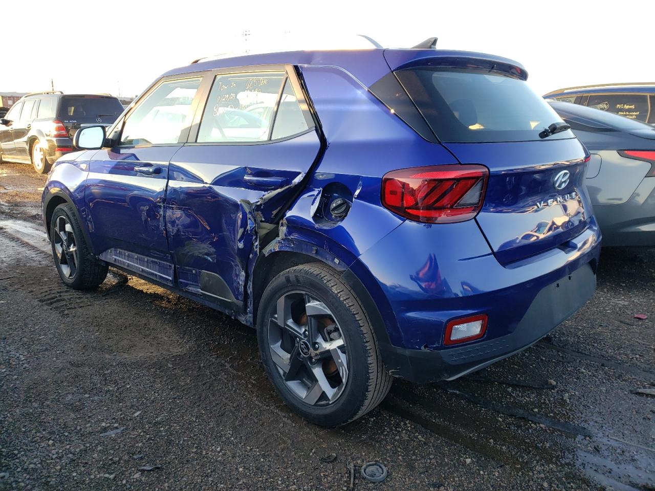 Obraz 2 z 2021 HYUNDAI VENUE SEL 2021 z VIN KMHRC8A39MU114188