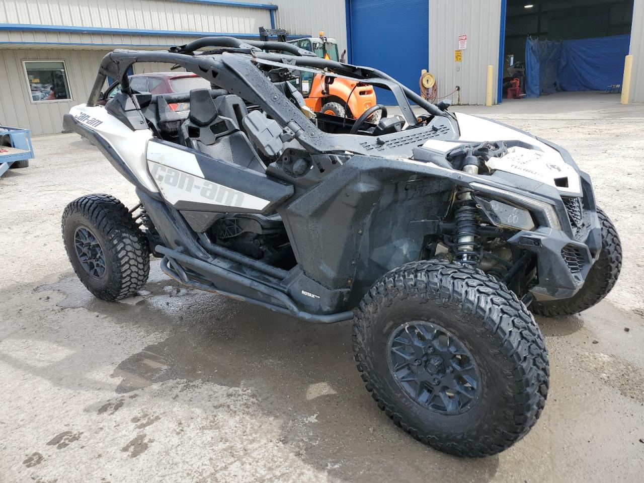 Изображение 1 2019 CAN-AM MAVERICK X3 DS TURBO R 2019 с VIN 3JBVGAW47KK000366