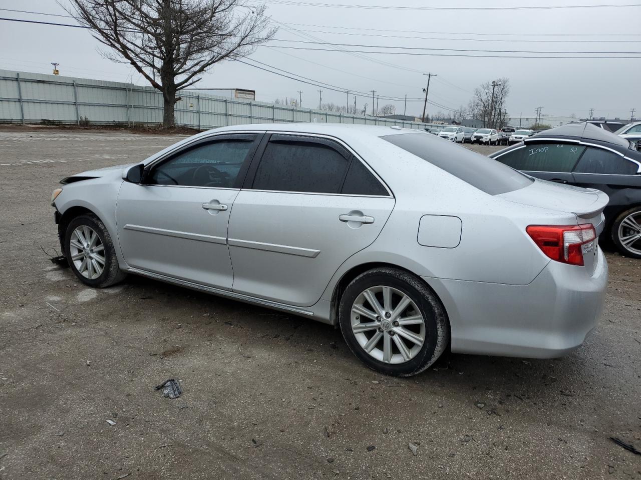 Obraz 2 z 2014 TOYOTA CAMRY SE 2014 z VIN 4T1BK1FK7EU547991