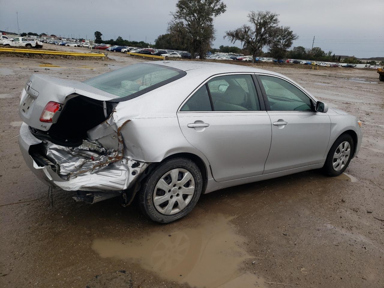 Image 3 of 2010 TOYOTA CAMRY BASE 2010 with VIN 4T1BF3EK6AU025543