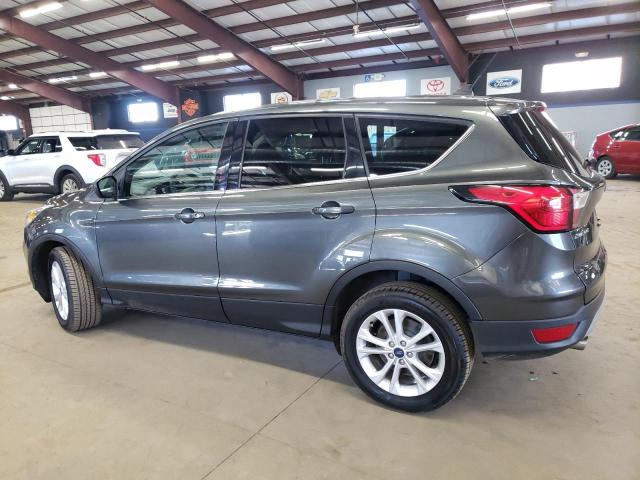 Изображение 2 2019 FORD ESCAPE SE 2019 с VIN 1FMCU9GD2KUC17703