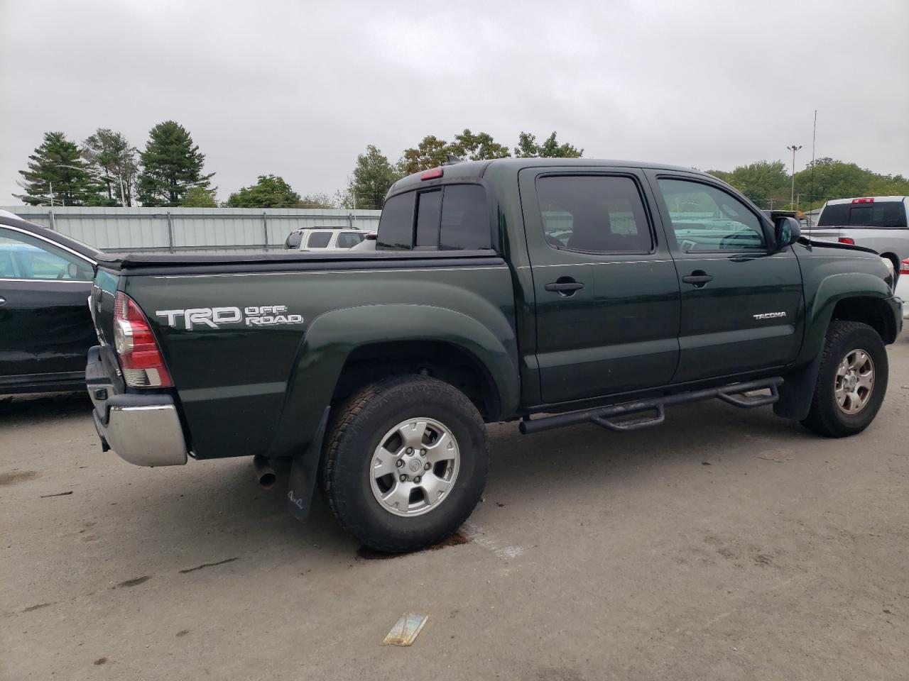 Image 3 of 2014 TOYOTA TACOMA DOUBLE CAB 2014 with VIN 3TMLU4EN9EM136077