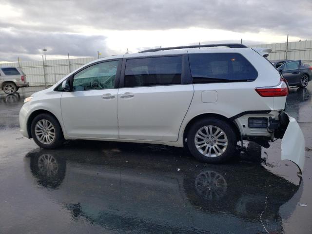 Image 2 of 2017 TOYOTA SIENNA XLE 2017 with VIN 5TDYZ3DC6HS858399