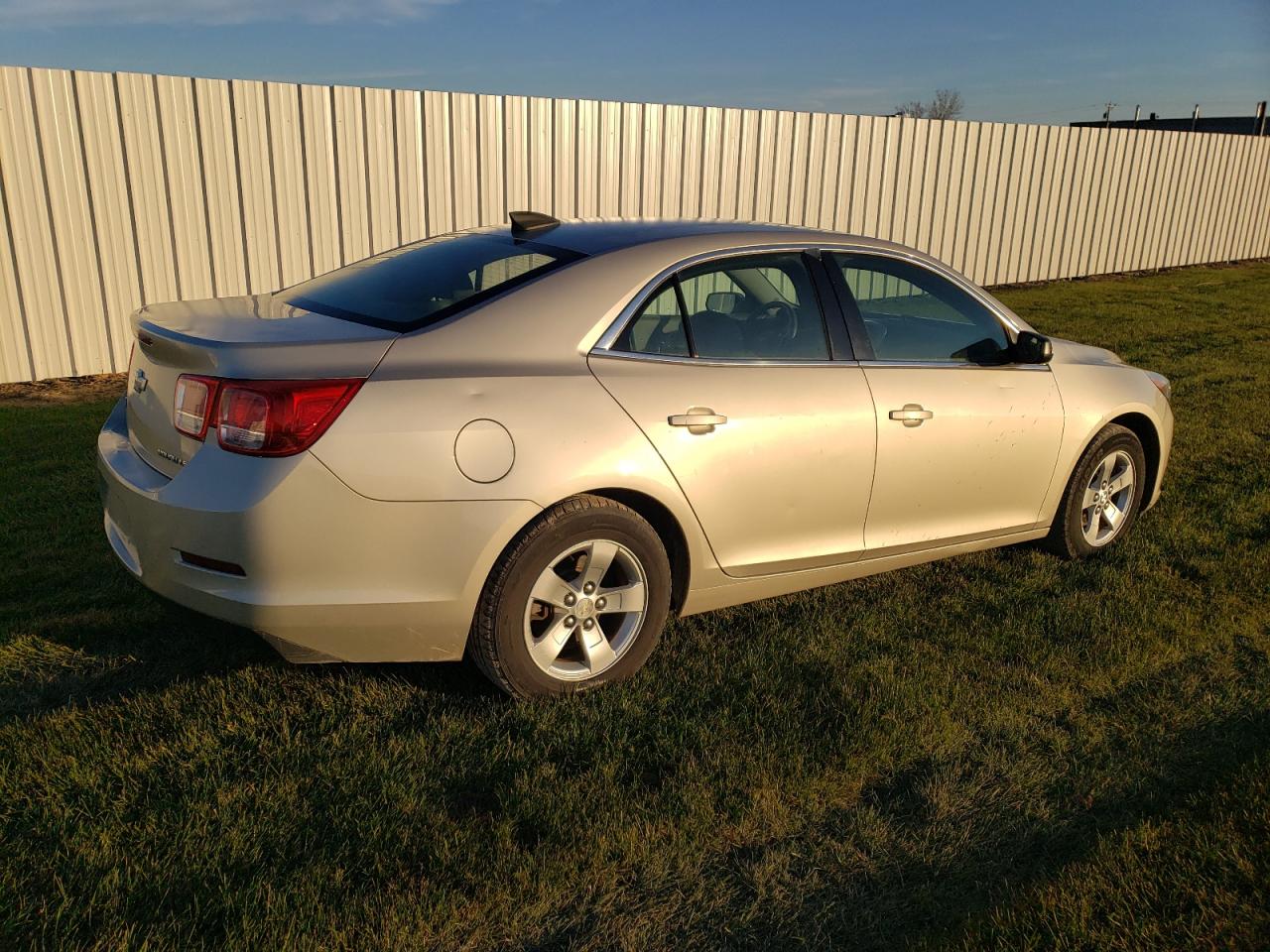Изображение 3 2015 CHEVROLET MALIBU LS 2015 с VIN 1G11B5SL5FF119423