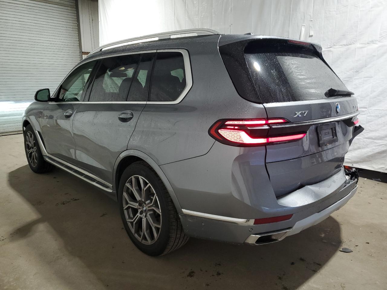Obraz 2 z 2024 BMW X7 XDRIVE40I 2024 z VIN 5UX23EM06R9T72442
