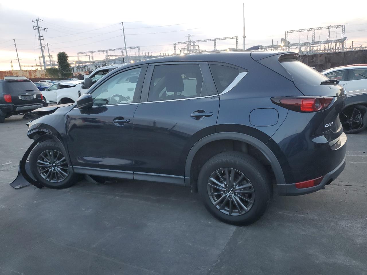 Image 2 of 2019 MAZDA CX-5 TOURING 2019 with VIN JM3KFACM6K1553705