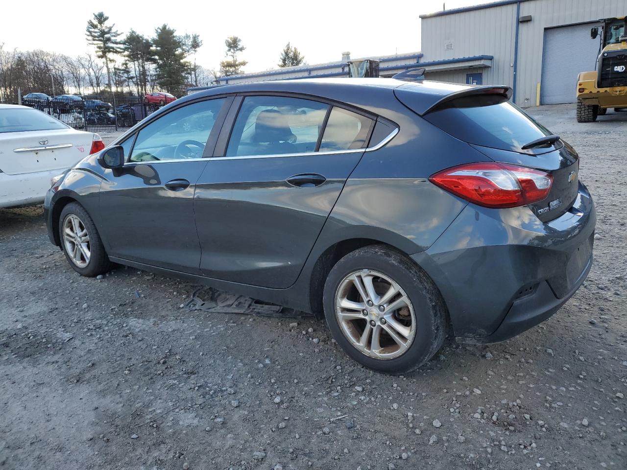 Изображение 2 2018 CHEVROLET CRUZE LT 2018 с VIN 3G1BE6SM8JS552992