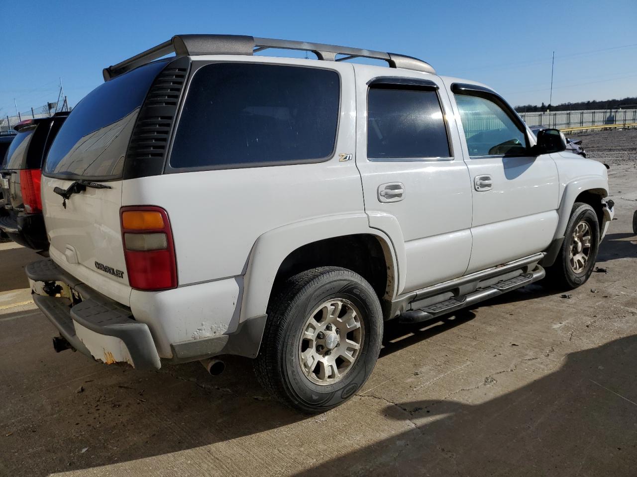 Изображение 3 2003 CHEVROLET TAHOE K1500 2003 с VIN 1GNEK13Z33R226119