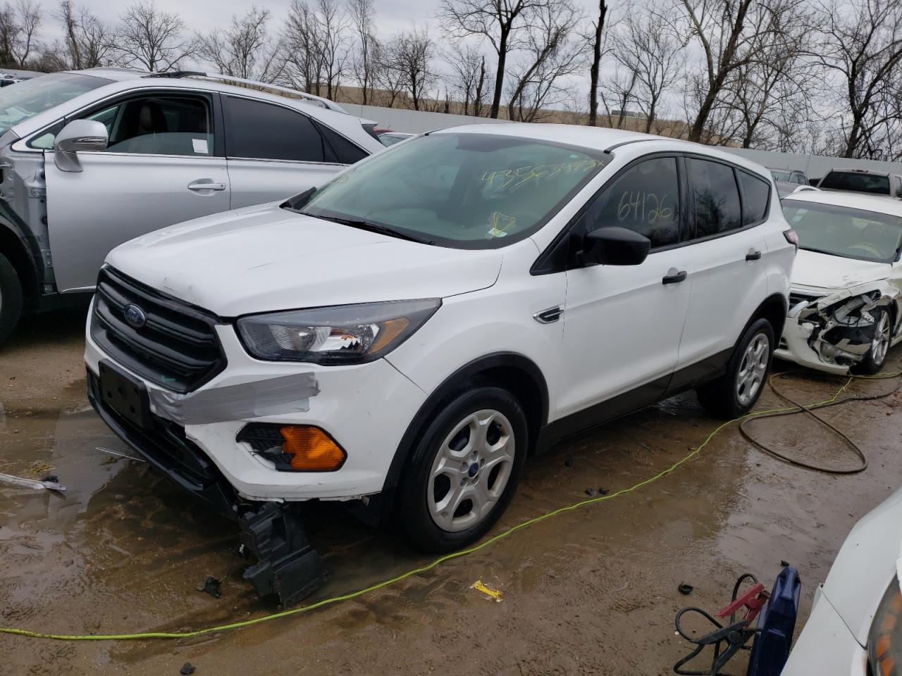 Изображение 1 2018 FORD ESCAPE S 2018 с VIN 1FMCU0F7XJUC76049
